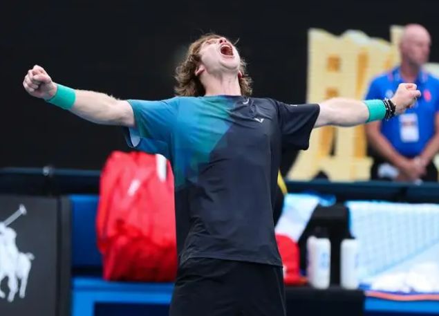 而于帕则在 而于帕则在