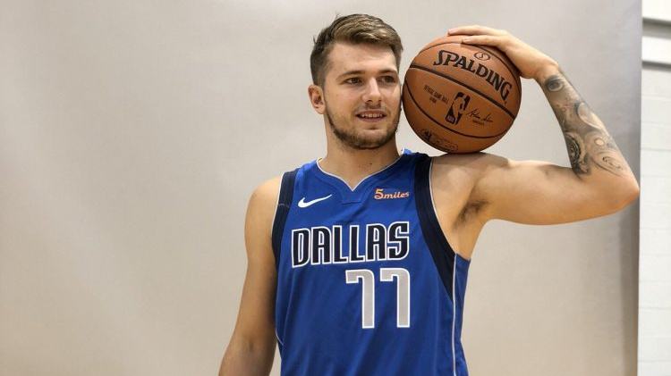 中场三角形 中场三角形